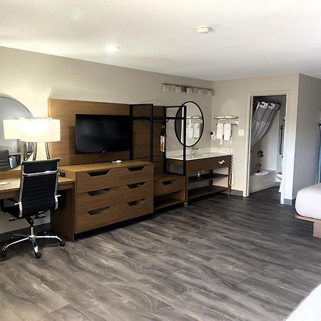 Quality Inn & Suites Near White Sands National Park Alamogordo Exterior photo